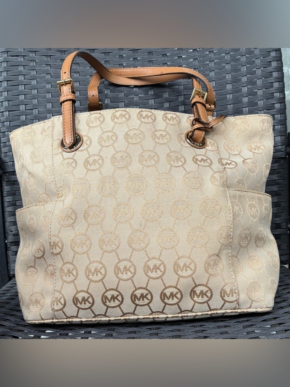 Michael Kors Bag - Picture 2 of 16